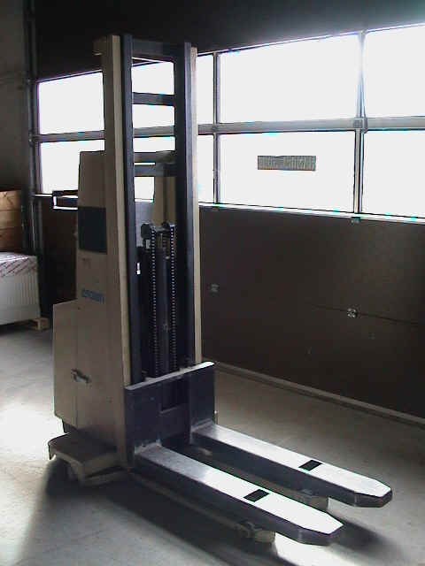 CrownEGV.jpg (216603 Byte)